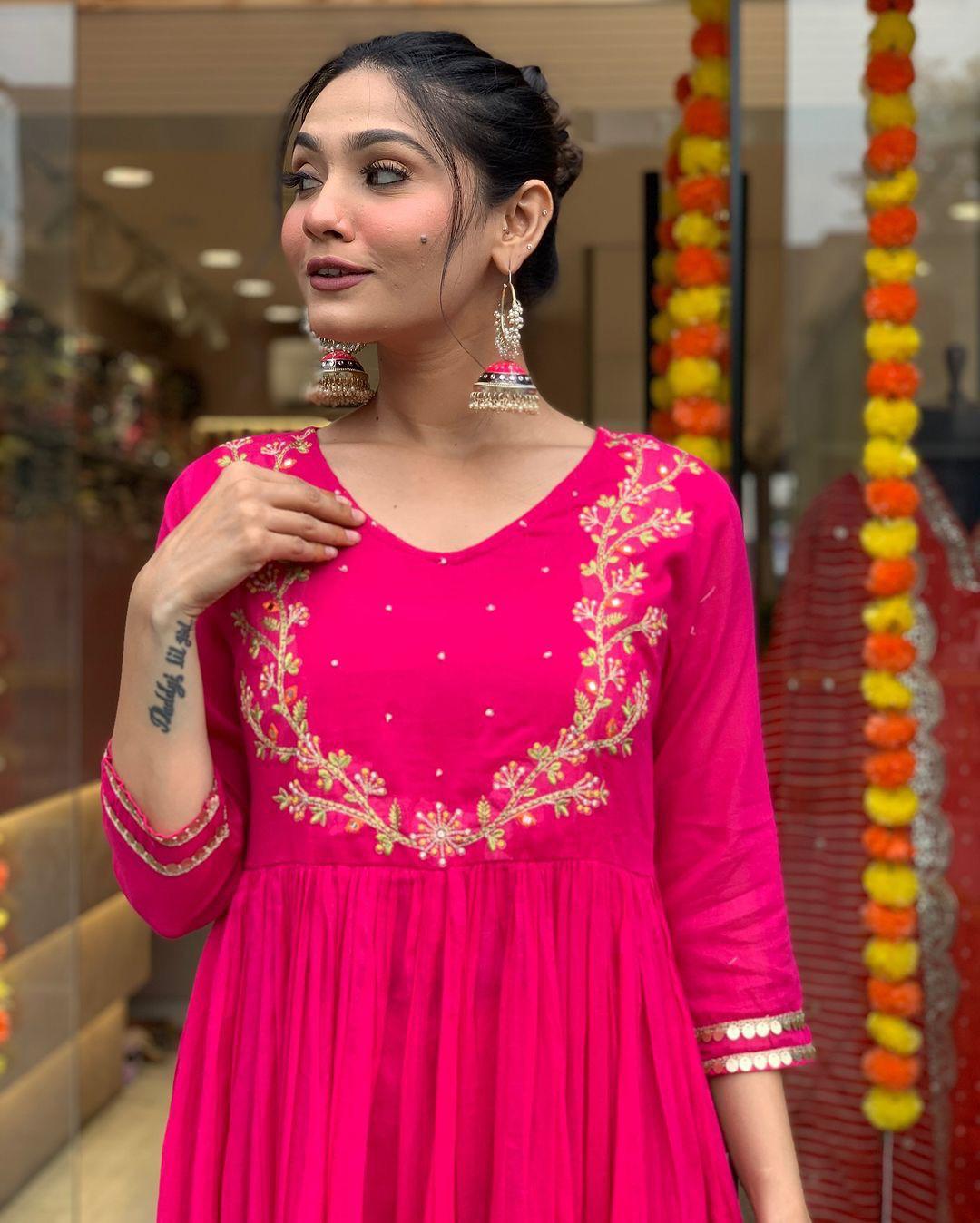 Proudly Presenting Pure Royalty In Premium Mul Chanderi.