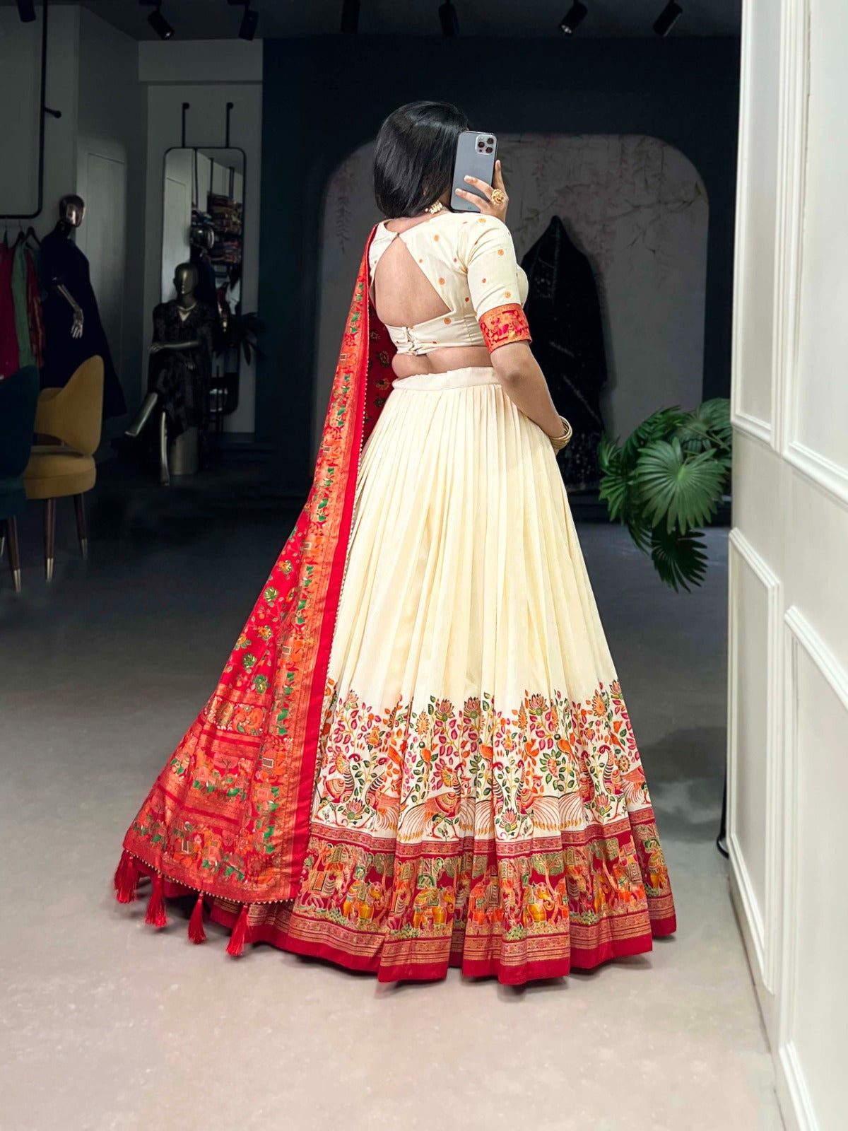 Exquisite Floral Fantasy: Tusser Silk Lehenga Choli with Intricate Print and Dupatta